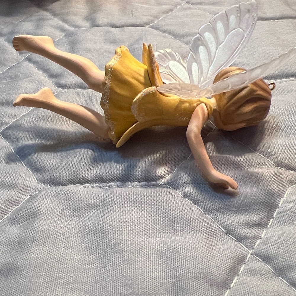 Daffodil Fairy 10th in the Fairy Messenger Series 2014 - Picture 6 of 8